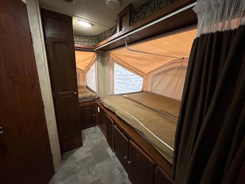 2014 Forest River Flagstaff Shamrock 233ss alt