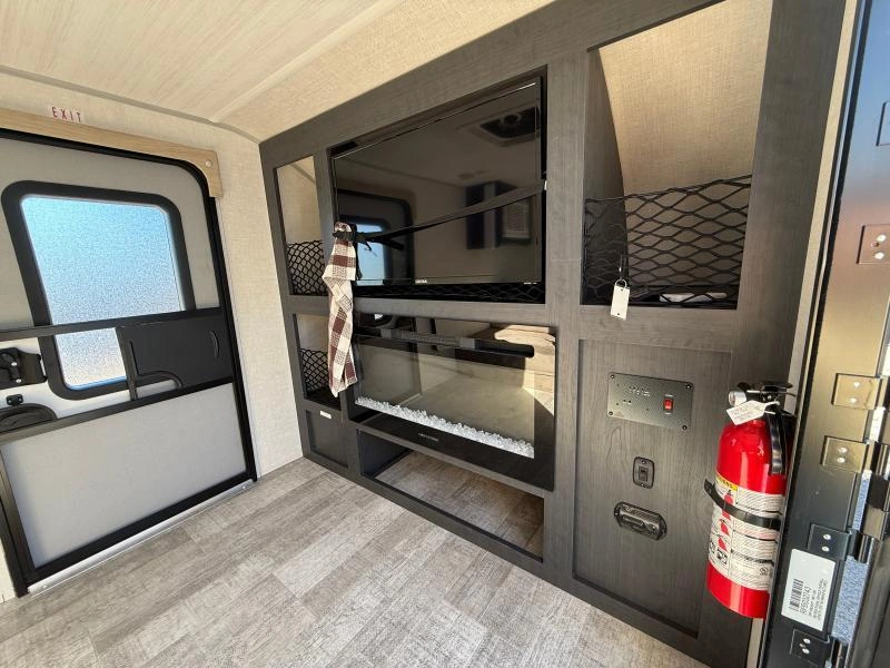 Forest River R-pod 107c 2024 alt