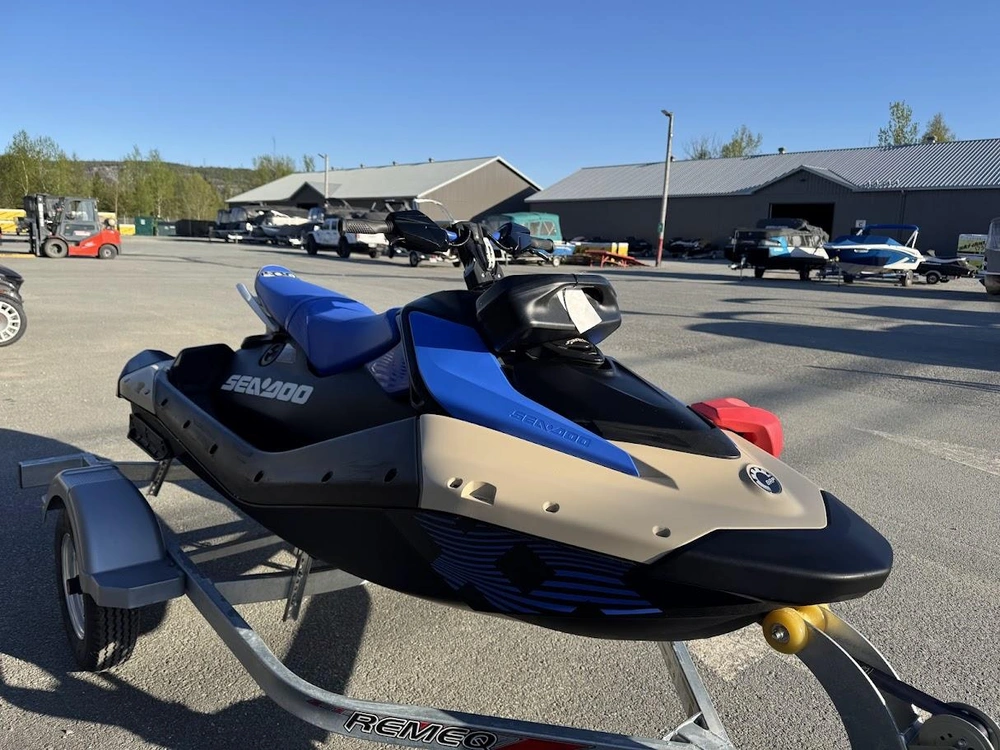 Sea-doo Spark Trixx 3up Audio 2025 alt