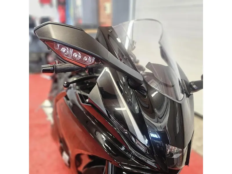 2026 Yamaha YZF R7 thumbnail 2