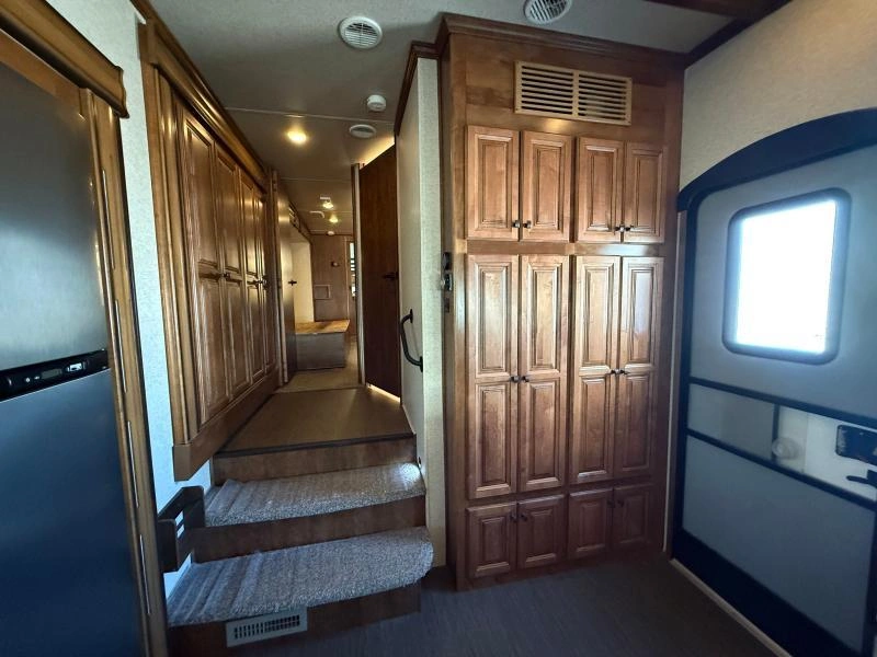 Heartland Big Country 3560s 2018 alt