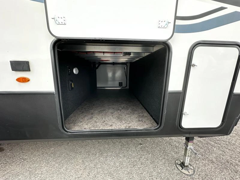 Keystone Rv Montana 295rl 2023 alt