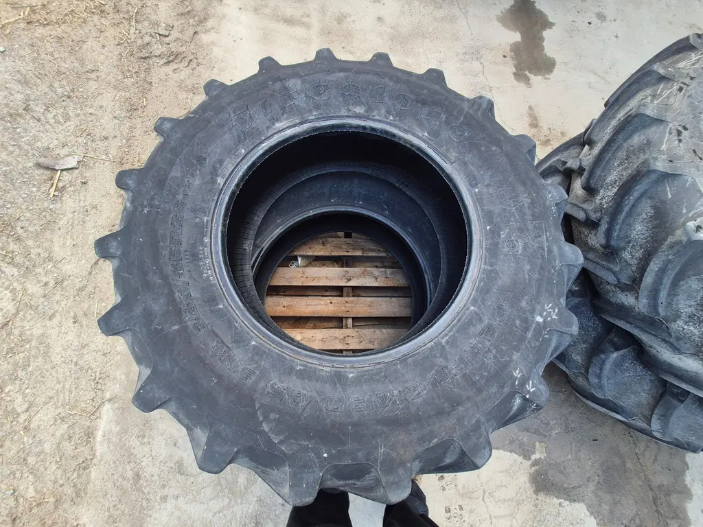 Firestone 380/85R28 460/85R38 2019
