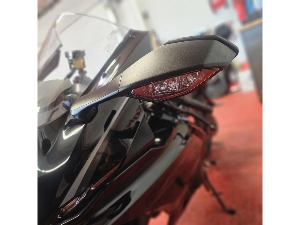 2026 Yamaha Yzf R7 alt