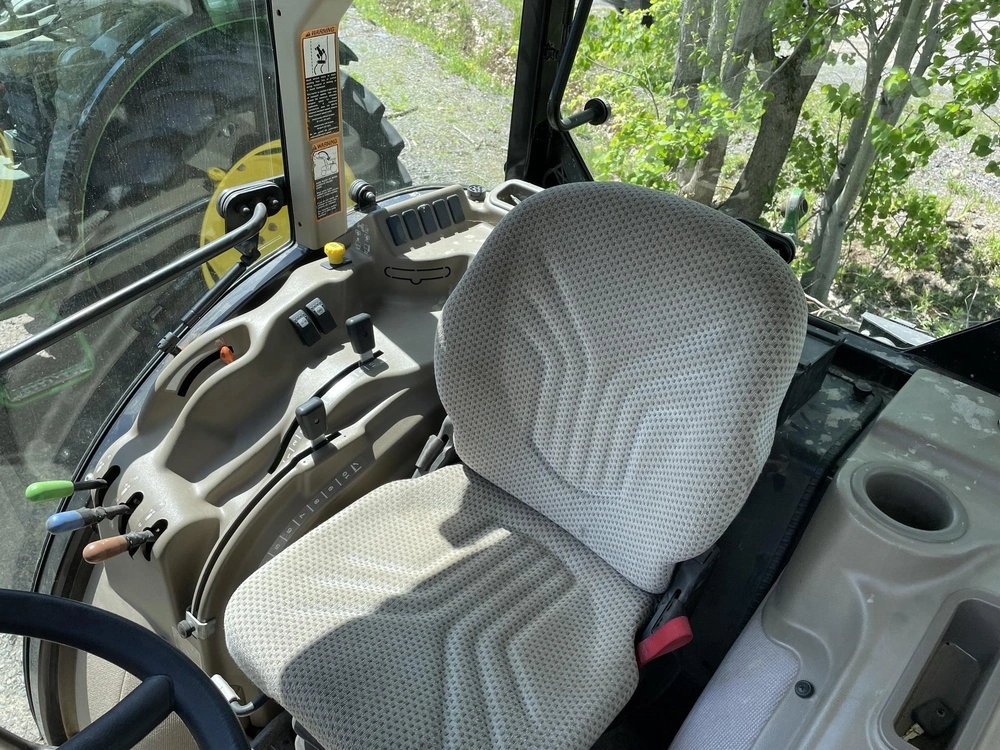 2017 John Deere 5100gn alt