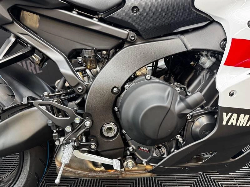 2026 Yamaha Yzf-r9 70e Anniversaire alt