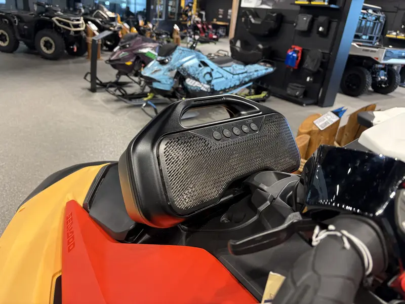 2026 Sea-Doo Spark for 3 Convenience Package (Sound System) thumbnail 9