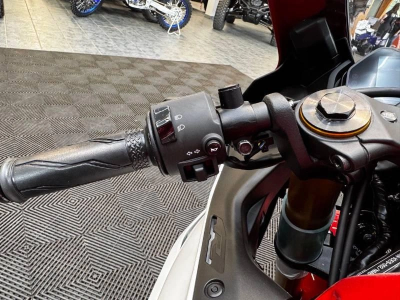 Yamaha Yzf-r3 70e Anniversaire 2026 alt