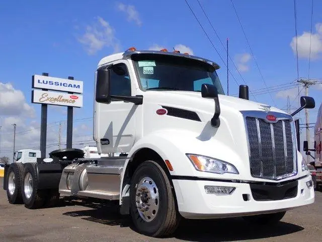 Peterbilt 579 2026