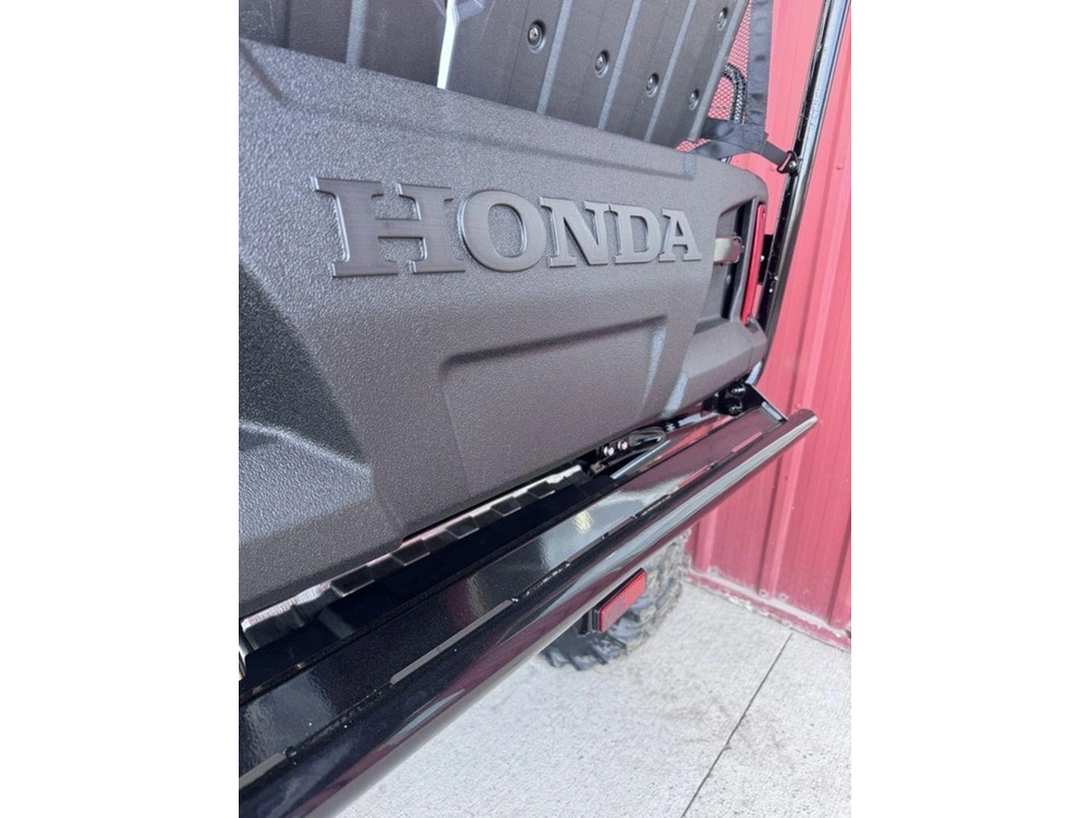 2025 Honda Pioneer 1000-5p Trail alt