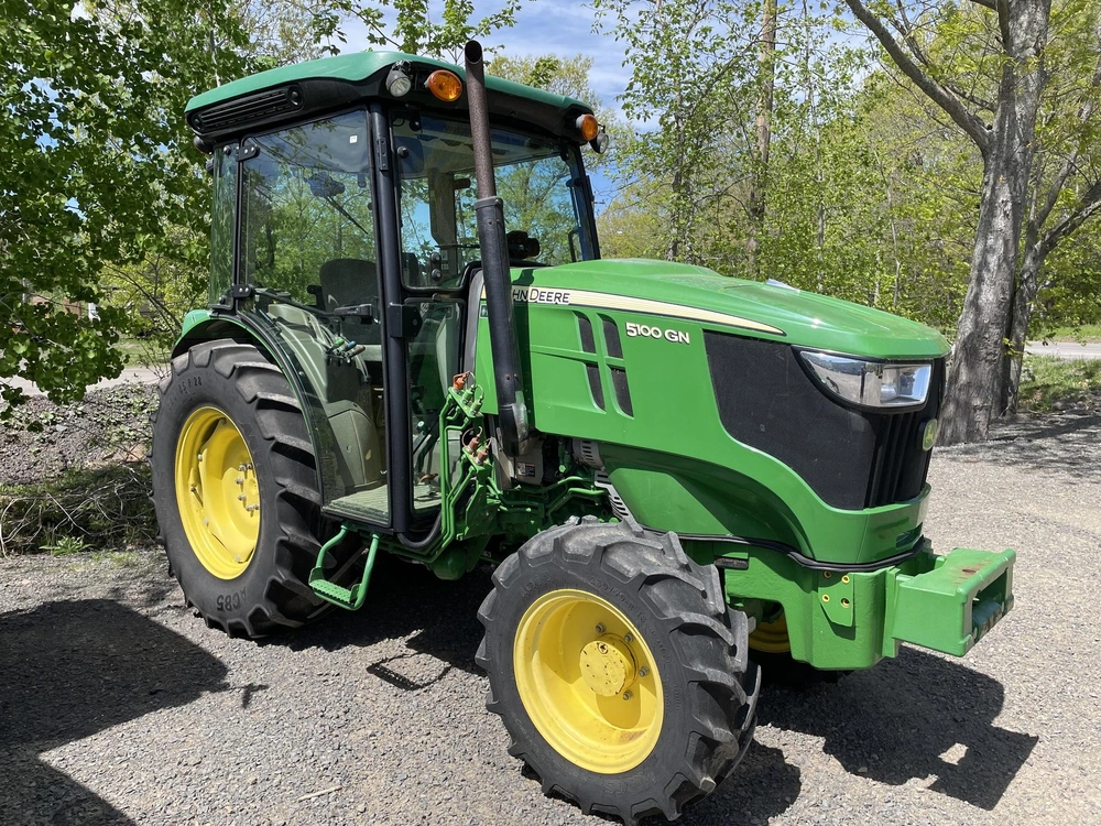 2017 John Deere 5100gn alt