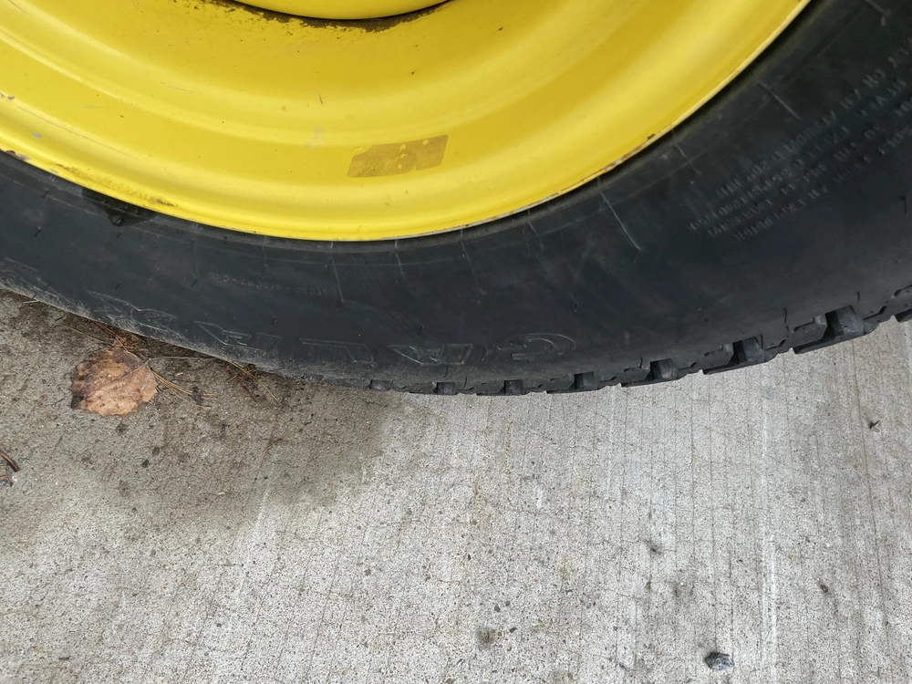 2022 John Deere 3039r alt