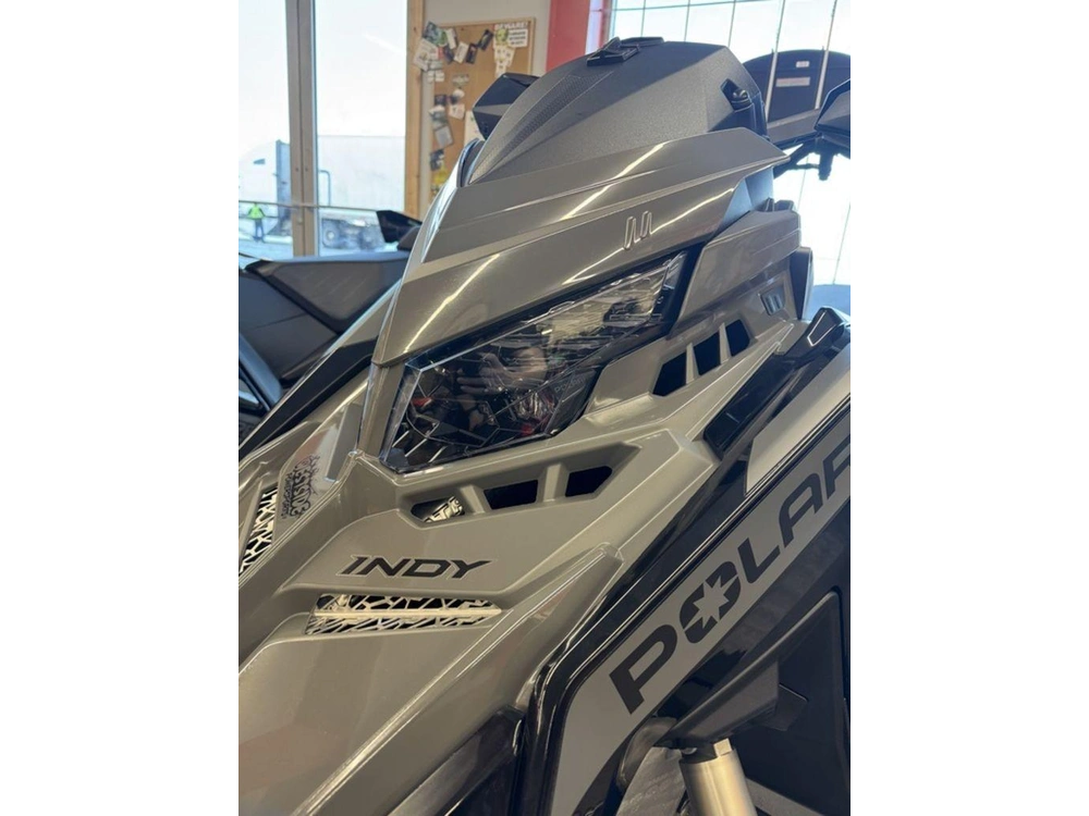 2025 Polaris 850 Indy Xcr 136 Shadow Gray / Gloss Black alt
