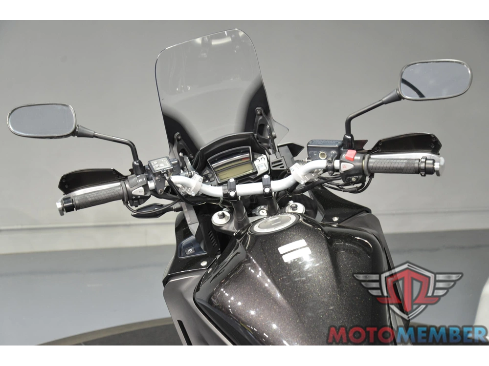 2016 Honda Vfr1200x alt