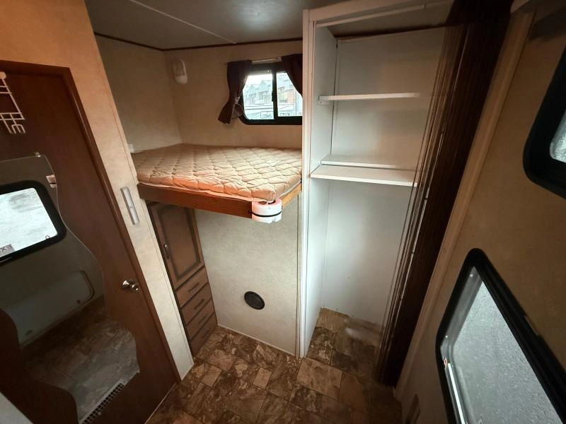Crossroads Zinger 290bh 2013 alt