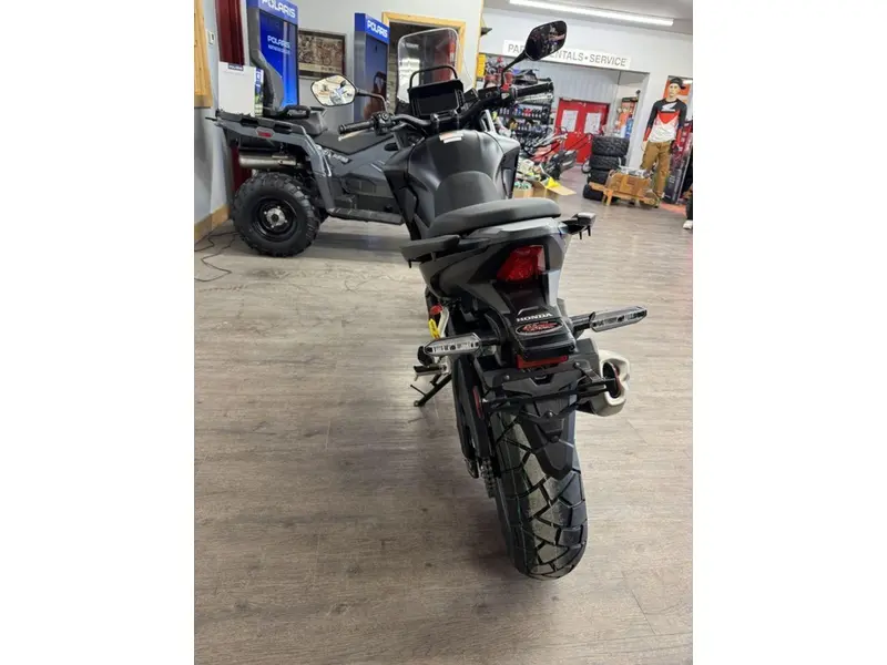 2025 Honda NX500 thumbnail 4