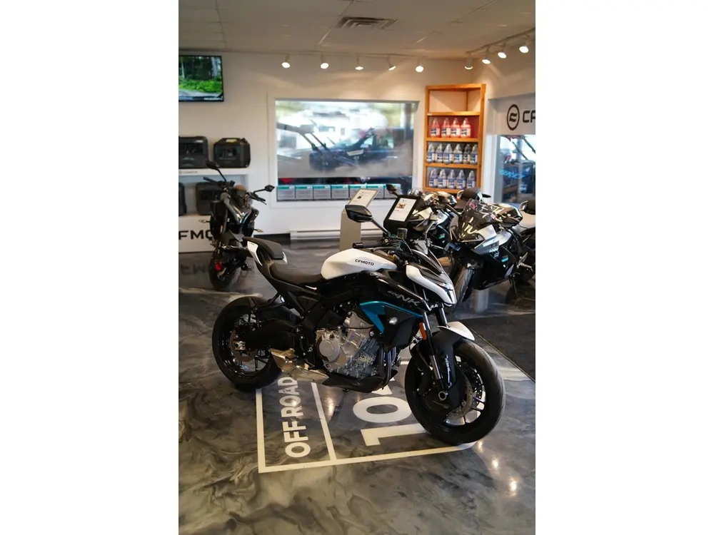 Cfmoto 675 Nk 2026 alt