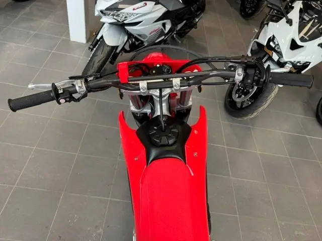 2025 Honda CRF250 thumbnail 4