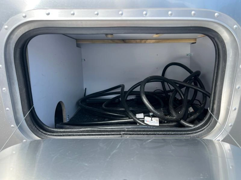 Airstream Flying Cloud 25fb 2023 alt