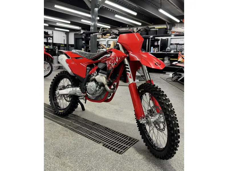 2026 GASGAS MC 250F thumbnail 8