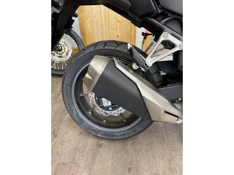 2025 Honda NX500 thumbnail 11