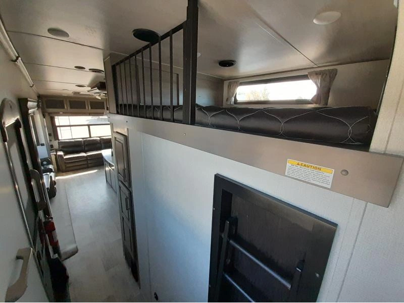Keystone Rv Montana 3855br 2021 alt