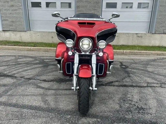 2021 Harley-Davidson Tri Glide Ultra FLHTCUTGSE thumbnail 4
