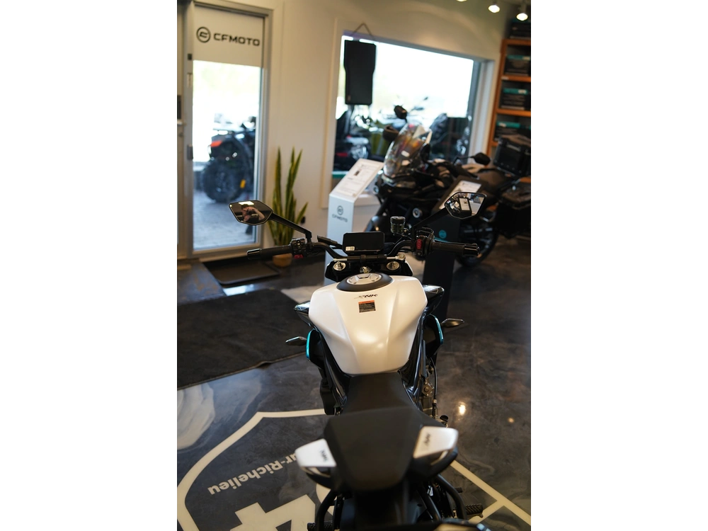 2026 Cfmoto 675 Nk alt