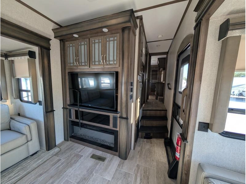 Keystone Rv Montana 3700lk 2019 alt