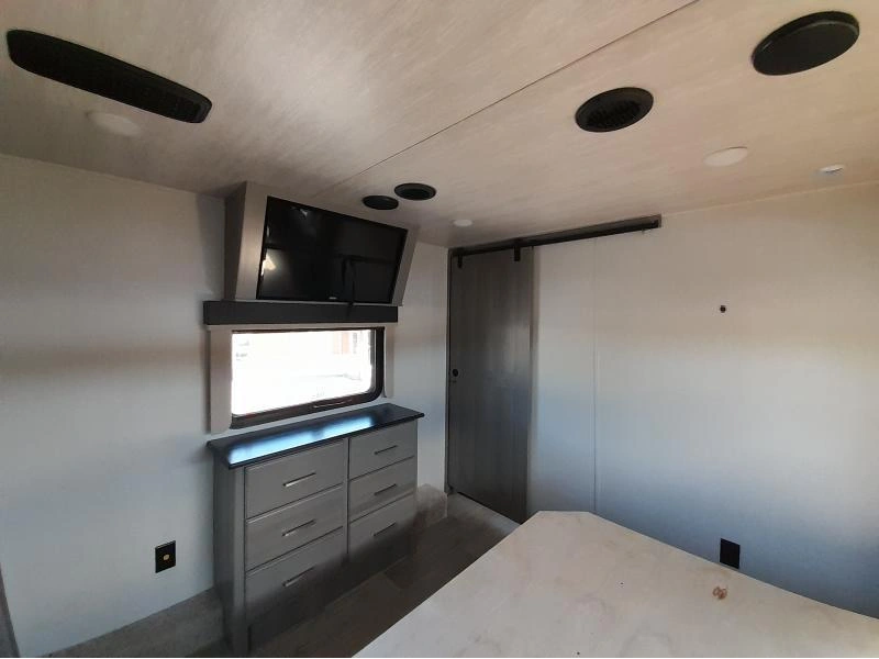 Keystone Rv Montana 3855br 2021 alt