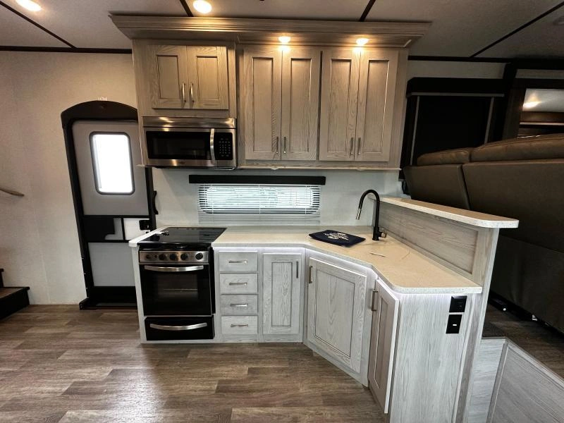 Keystone Rv Montana 373rd 2021 alt