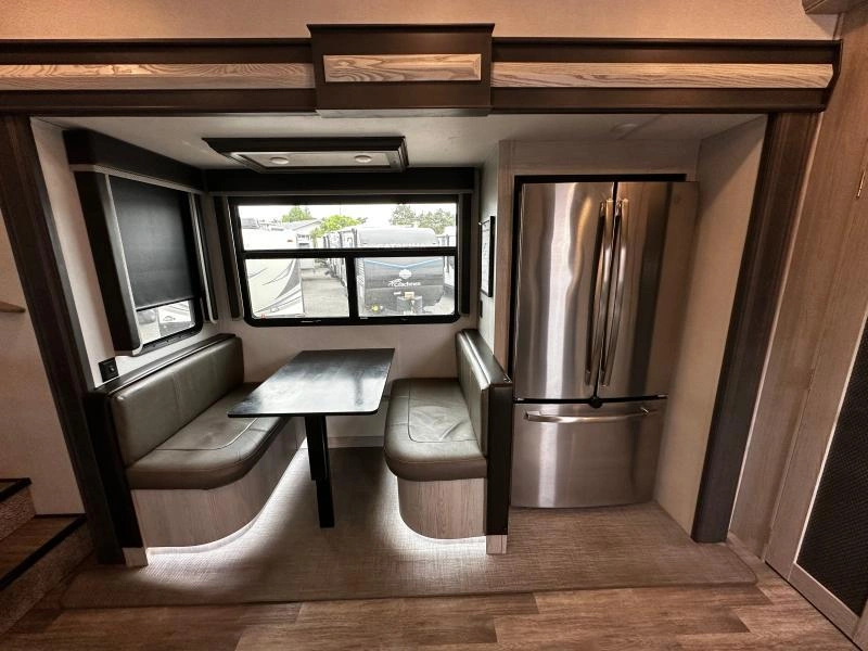 Keystone Rv Montana 373rd 2021 alt