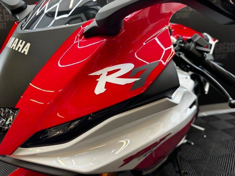 Yamaha Yzf-r7 70e Anniversaire 2026 alt