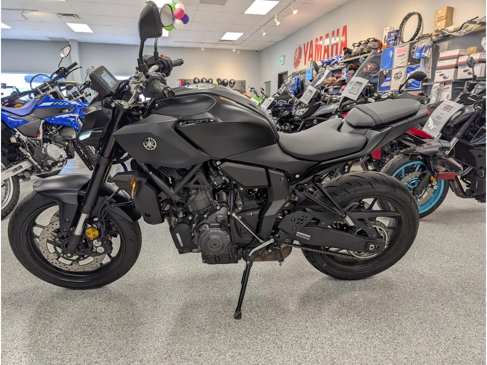 2025 Yamaha Mt-07 Mt07asb alt