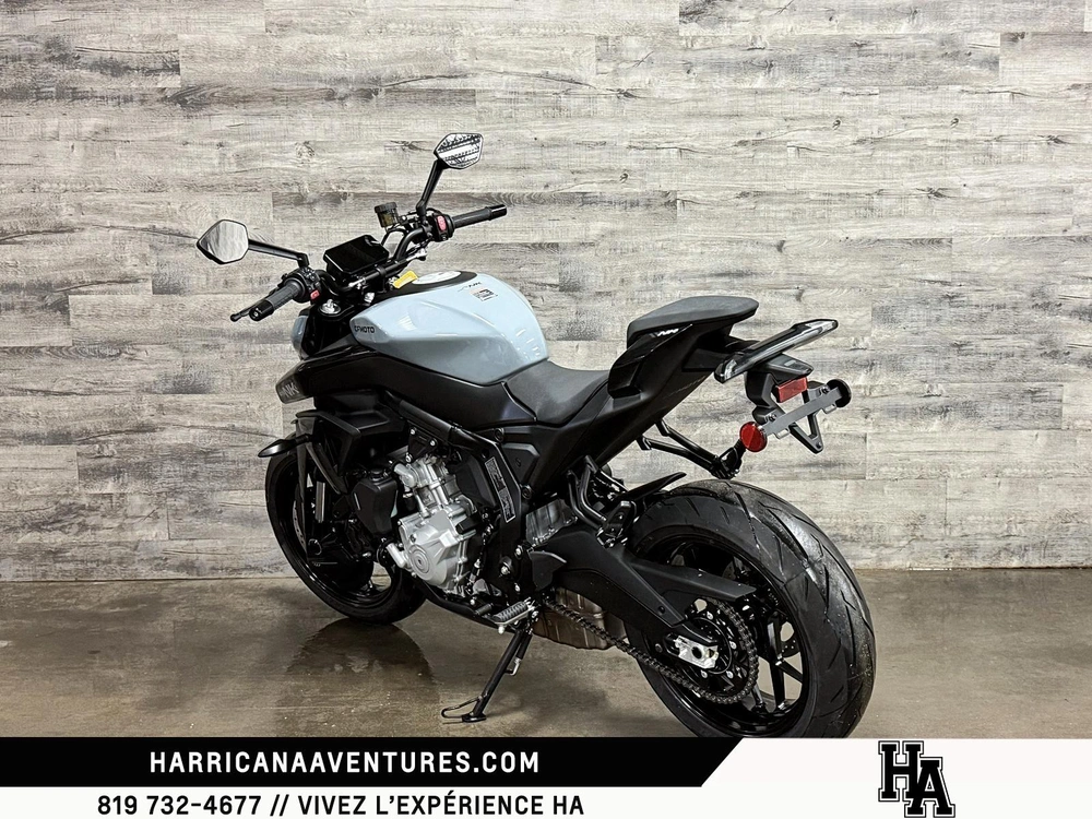 2026 Cfmoto 675nk Gris alt