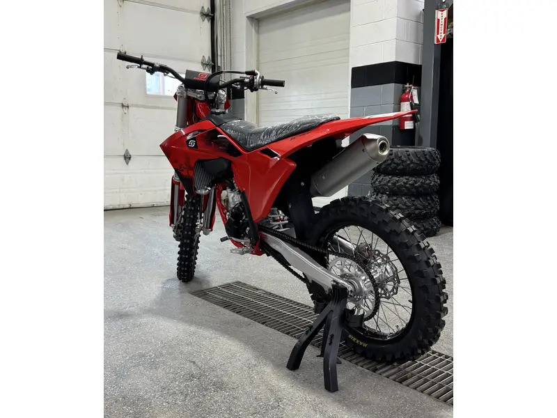 2026 GASGAS MC 250F thumbnail 4