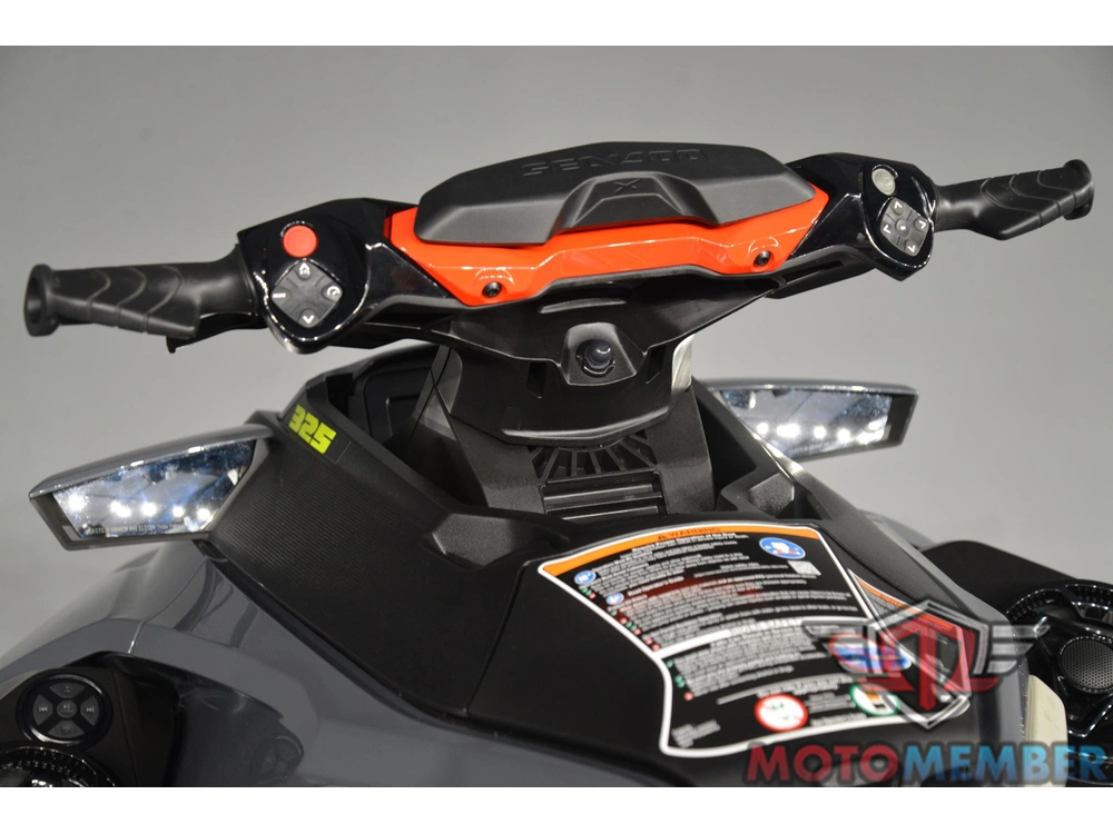 2024 Sea-doo Rxt-x™ 325 Ice Metal / Manta Green alt