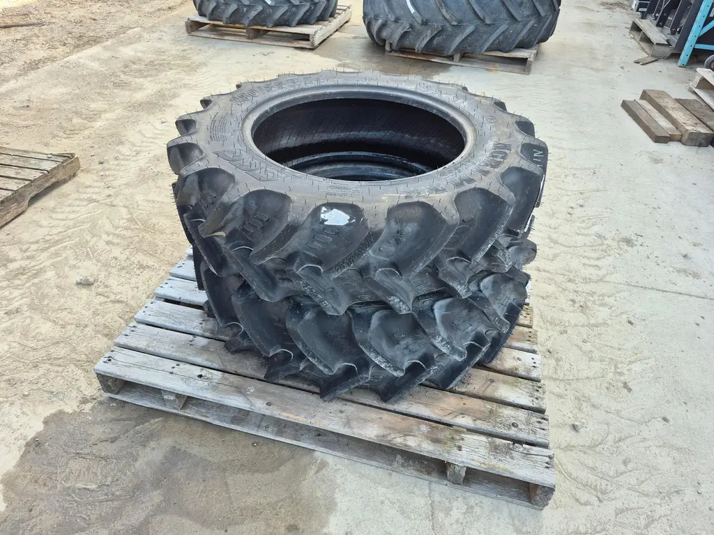 2022 BKT 280/85R24