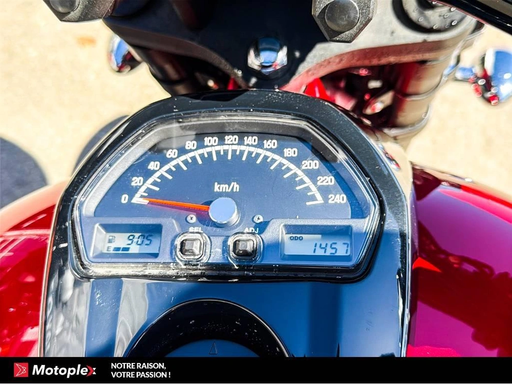 Suzuki M109r 2023 alt