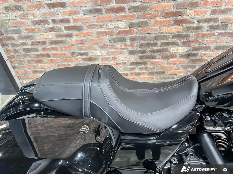 2026 Harley-Davidson ROAD GLIDE thumbnail 18