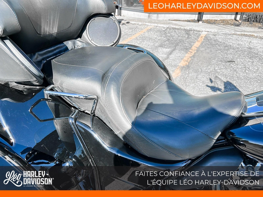 Harley-davidson Flhtcutg Tri Glide Ultra 2022 alt
