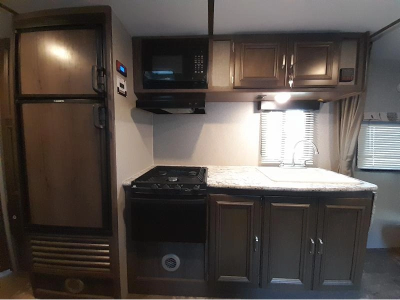 Keystone Rv Passport 239ml 2018 alt