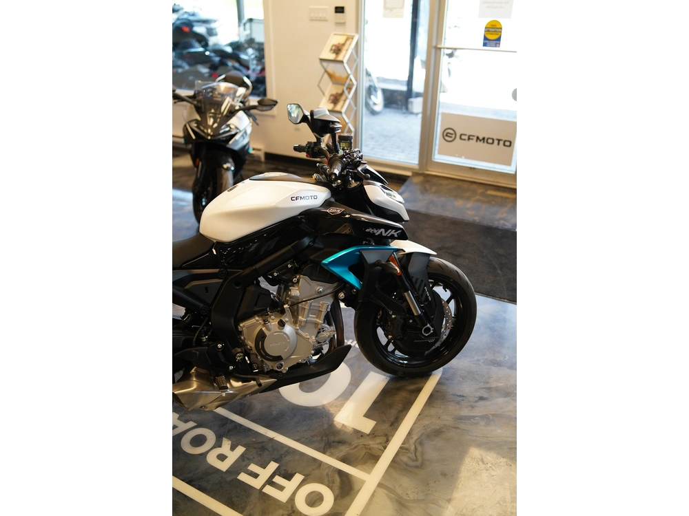 2026 Cfmoto 675 Nk alt