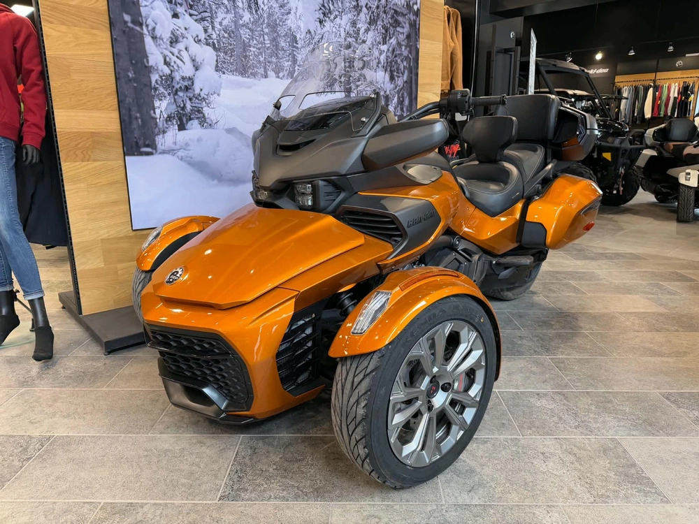 Can-am F3 Limited Special Serie 2024 alt