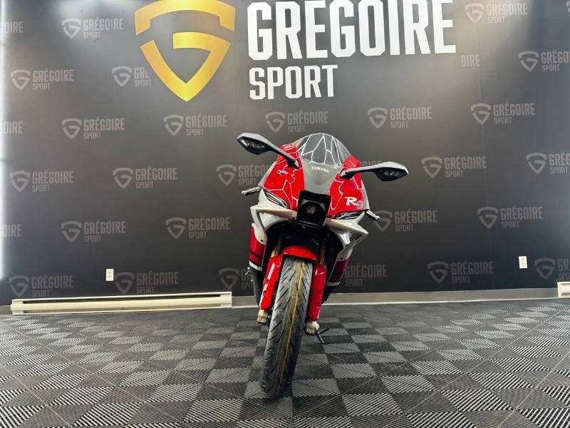 2026 Yamaha Yzf-r9 70e Anniversaire alt