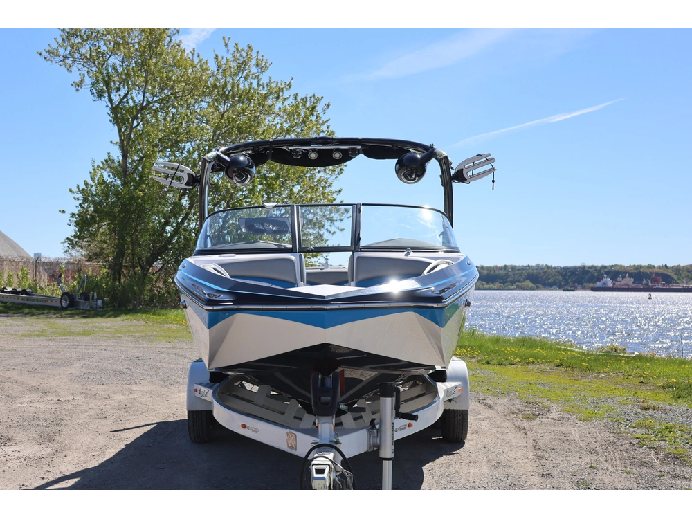 2013 Tige Boats Rzr alt
