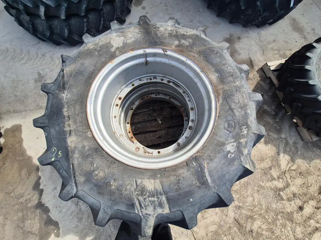 Firestone 420/85R28 2020