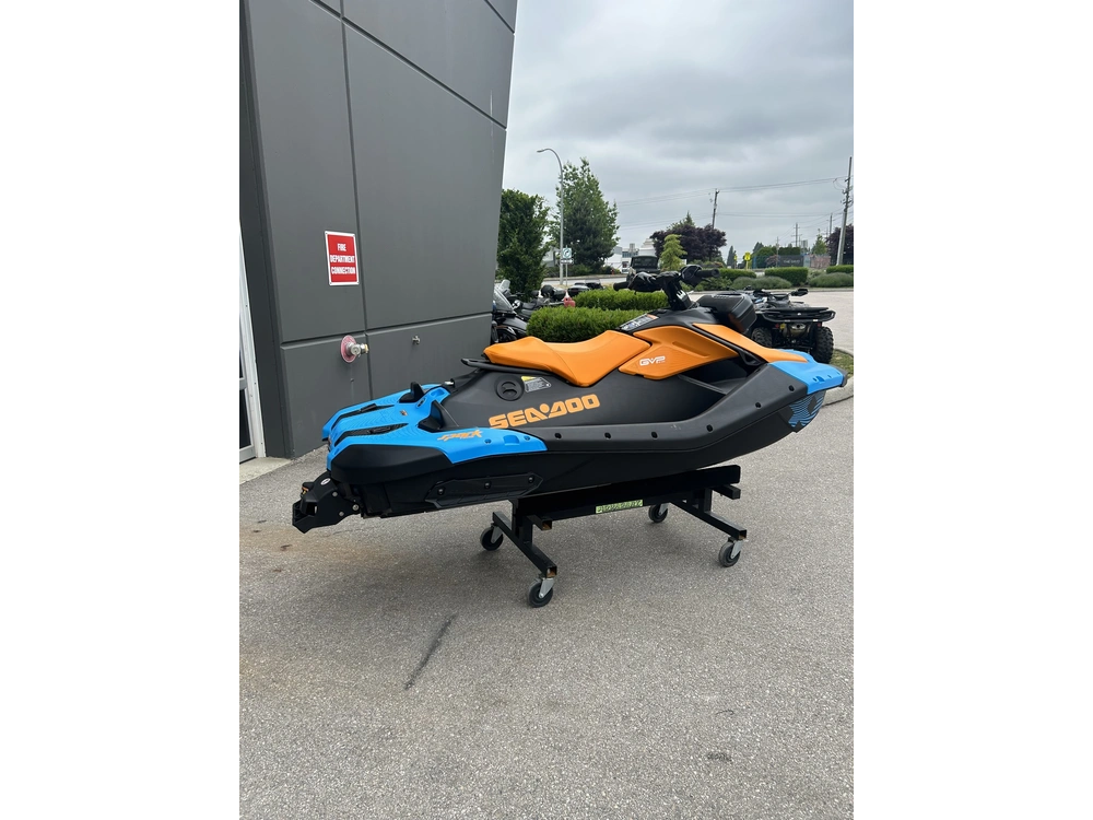 2026 Sea-doo Spark™ 1up Trixx 90 (sound System) alt