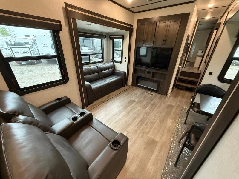 2021 Crossroads Cruiser 3601gk alt