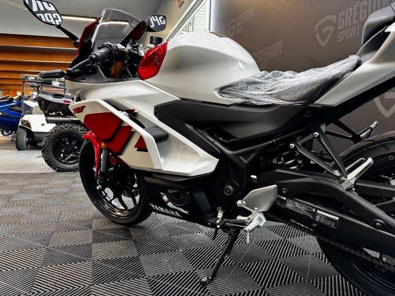 Yamaha Yzf-r3 70e Anniversaire 2026 alt